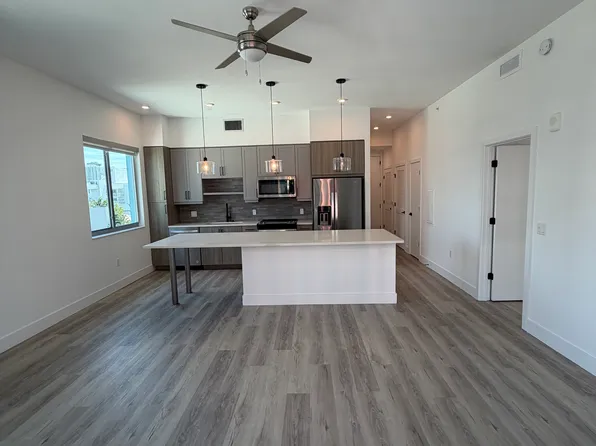 276 NW 31st St, Miami, FL
