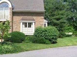 207 Willow Valley Dr #C, Lancaster, PA 17602