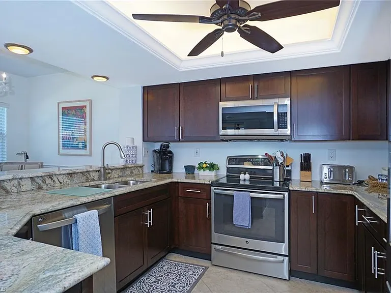 9577 Gulf Shore Dr #601 — Photo 9