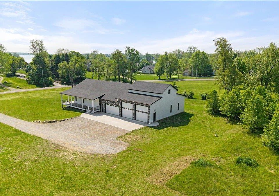 1st image of 8810 Stephenson Rd