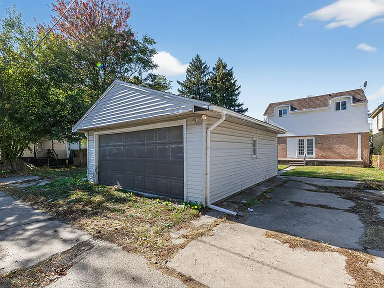 281 Parker Ave — Photo 27