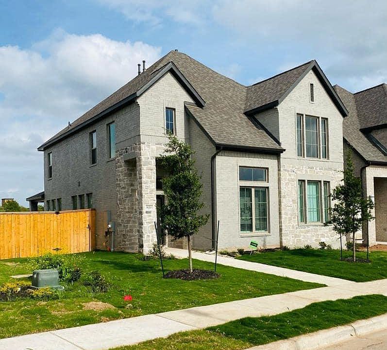 1st image of 820 Azul Lagoon Dr #4