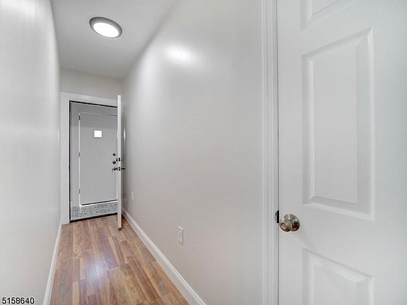 3rd image of 20 Kensington Pl