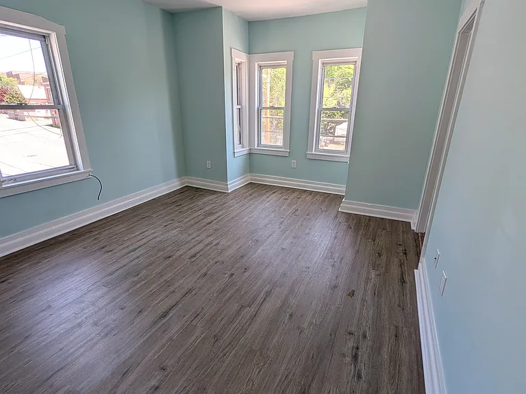 467 Water St #2R — Photo 5