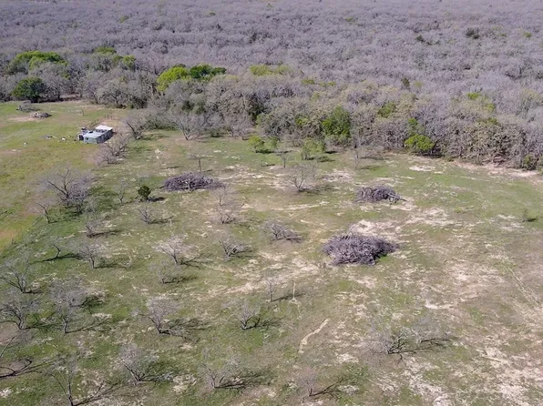 Longhorn Pkwy, Axtell, TX 76624