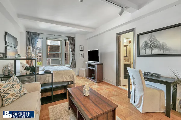 Rented by Barkoff Residential  | media 2