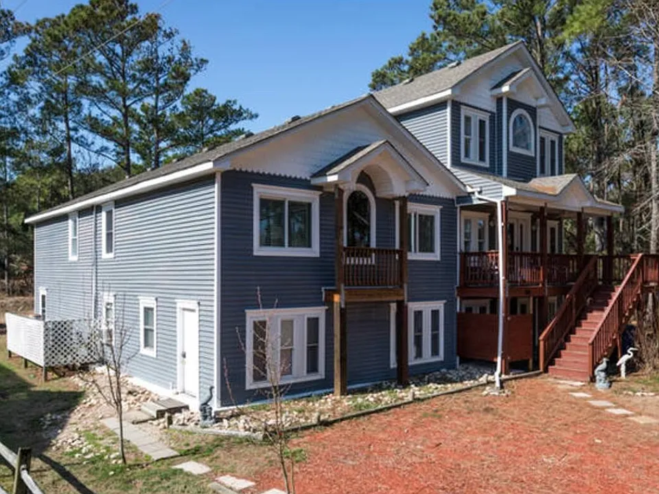 310 W Lost Colony Dr