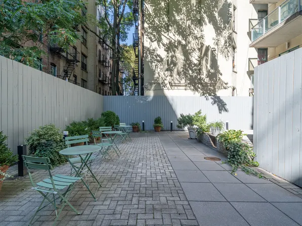 330 East 109th Street image 10 of 19