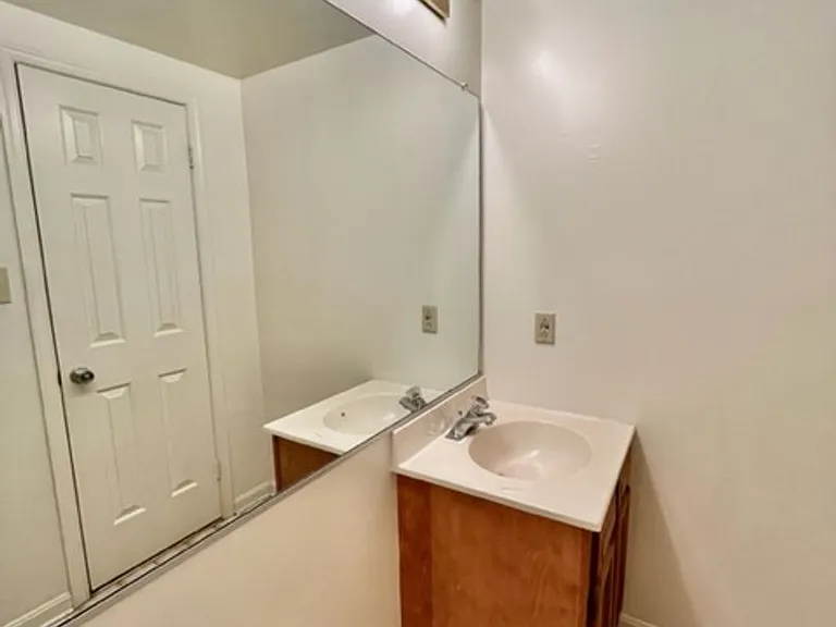 17120 Briardale Rd — Photo 22