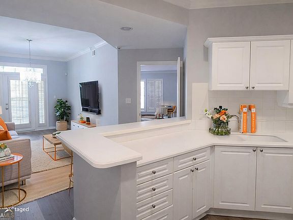4th image of 3047 Lenox Rd NE APT 2107