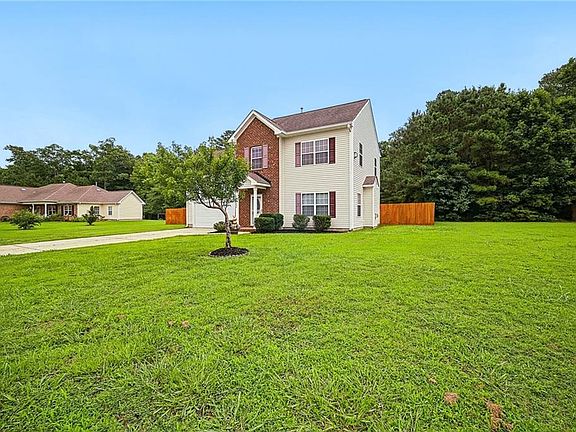 3rd image of 2024 Sweetwood Dr