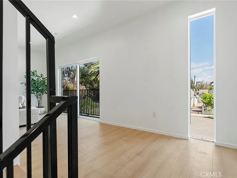 2517 Alsace Ave #1/2 — Photo 13