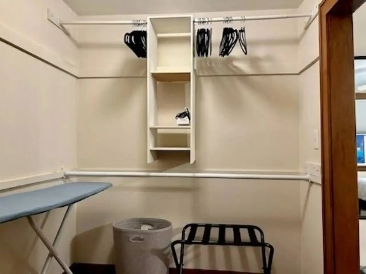 1 bed, 700 sqft, $2,500 — Photo 2