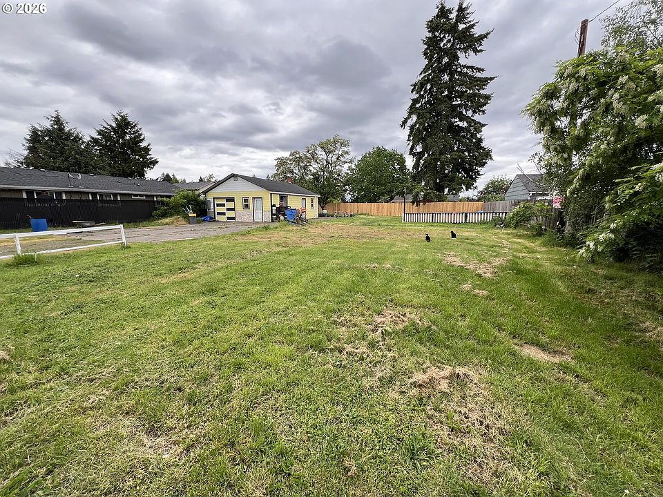1st image of 2305 Carlson Rd