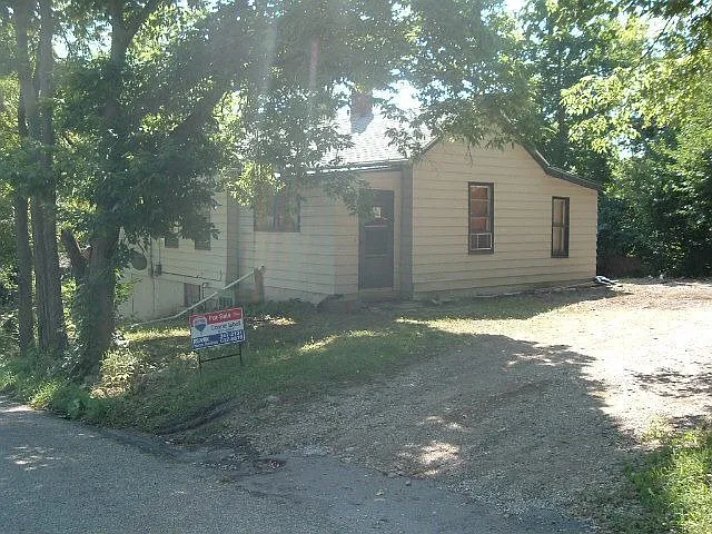 3616 W Hill St photo 1