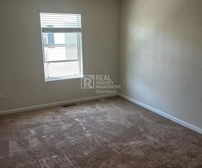 1437 Kansas Ave — Photo 9