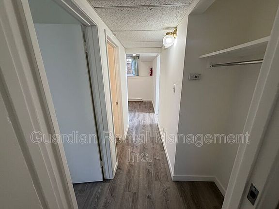 3rd image of 390 Elliott St