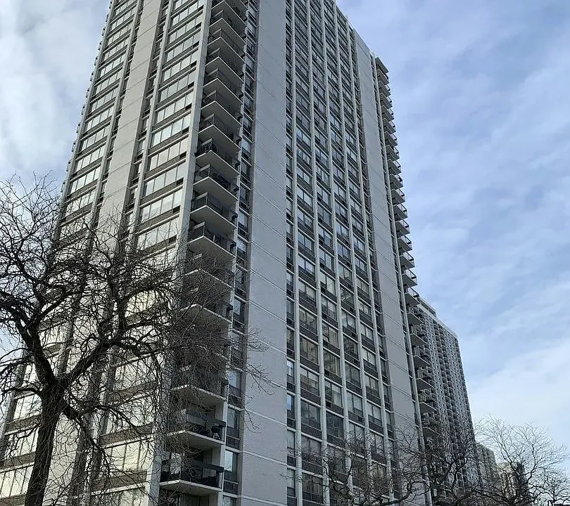 1455 N Sandburg Ter #1609