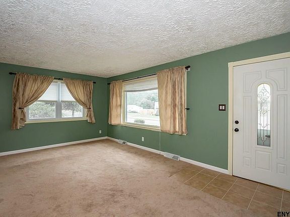 3rd image of 33 Lincoln Ave
