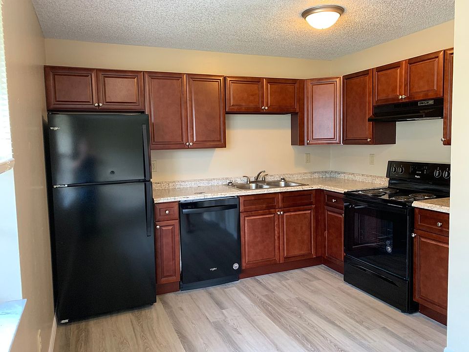 1st image of 4021 NE 2nd Way #2B-1BA-900SQFT