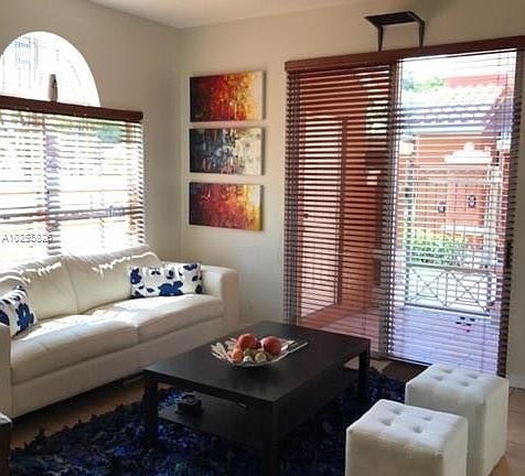 5th image of 6201 NW 114th Pl APT 249