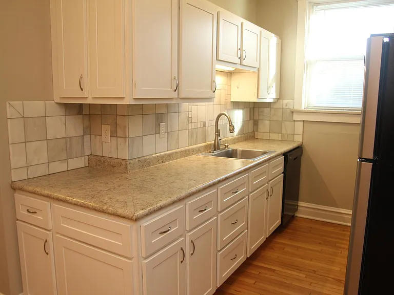 2034 McCausland Ave #2S — Photo 6