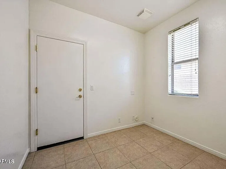 7585 E Balao Dr — Photo 25