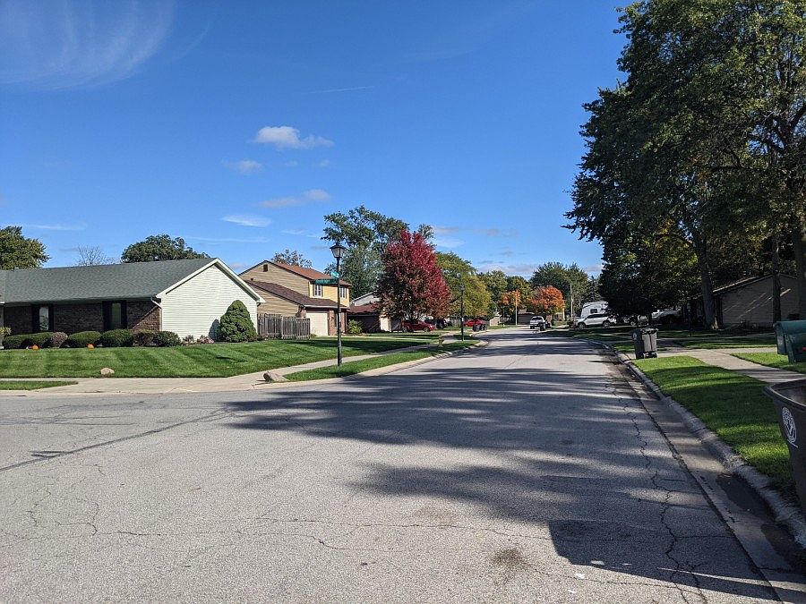 2nd image of 6930 Ordway Dr