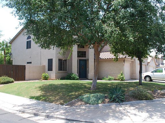 4th image of 463 W Myrtle Dr