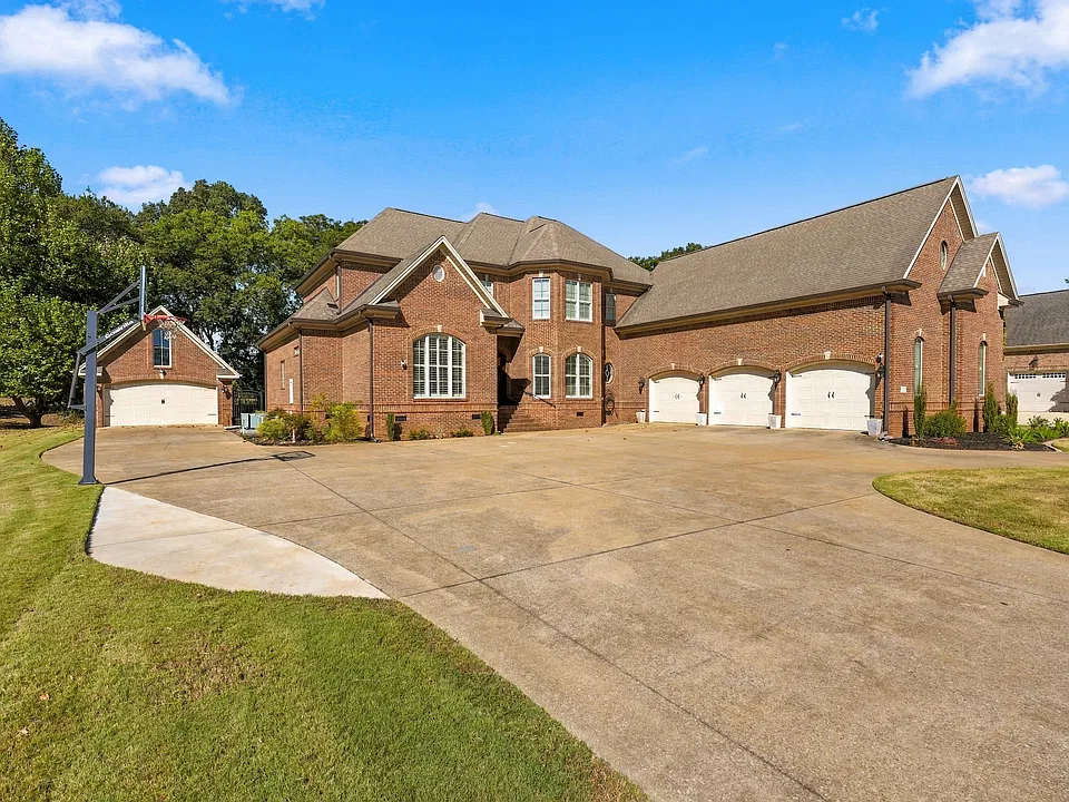 120 Dalton Ln