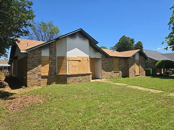 5th image of 2820 Hamlett Ln