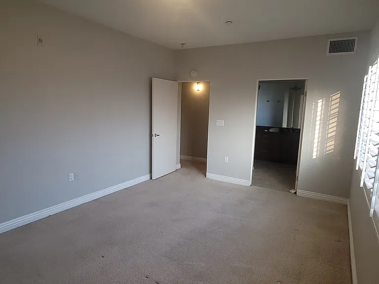 2864 Sunset Pl — Photo 9