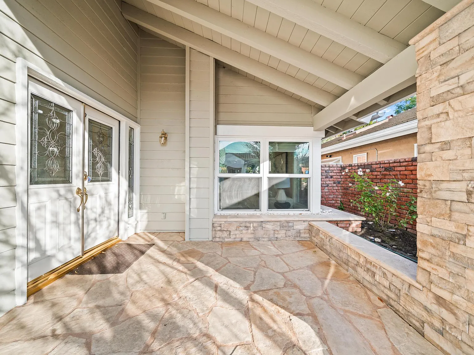 5 bed, 4.5 bath, 3264 sqft, $7,300 — Photo 4