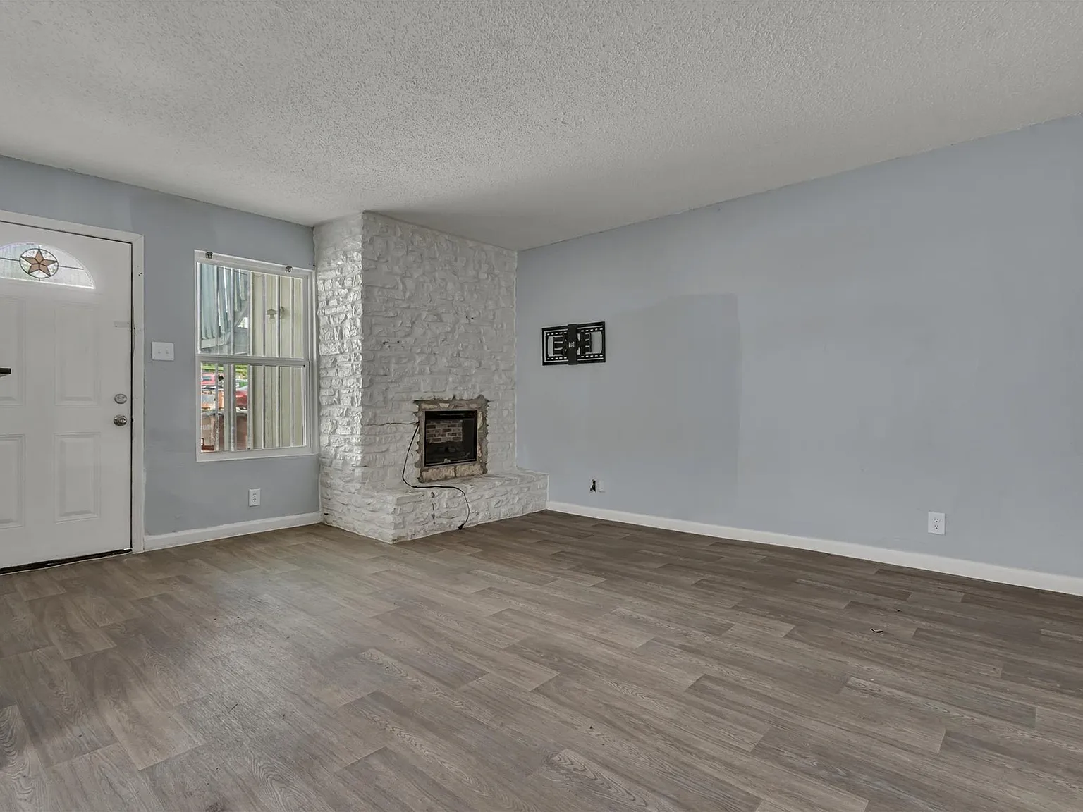 2 bed, 1.0 bath, 780 sqft, $995 — Photo 4