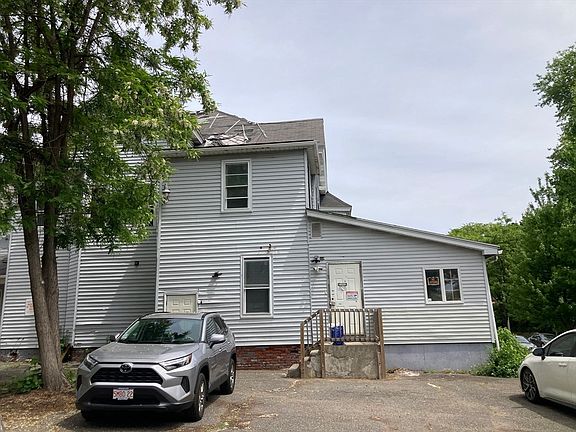 4th image of 223 Elm St