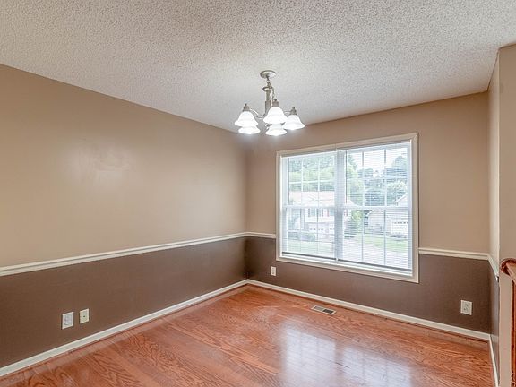 4th image of 967 Hedge Apple Dr