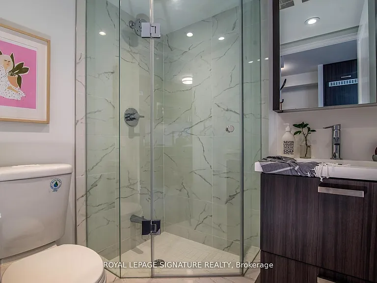 18 Erskine Ave #3210 — Photo 15