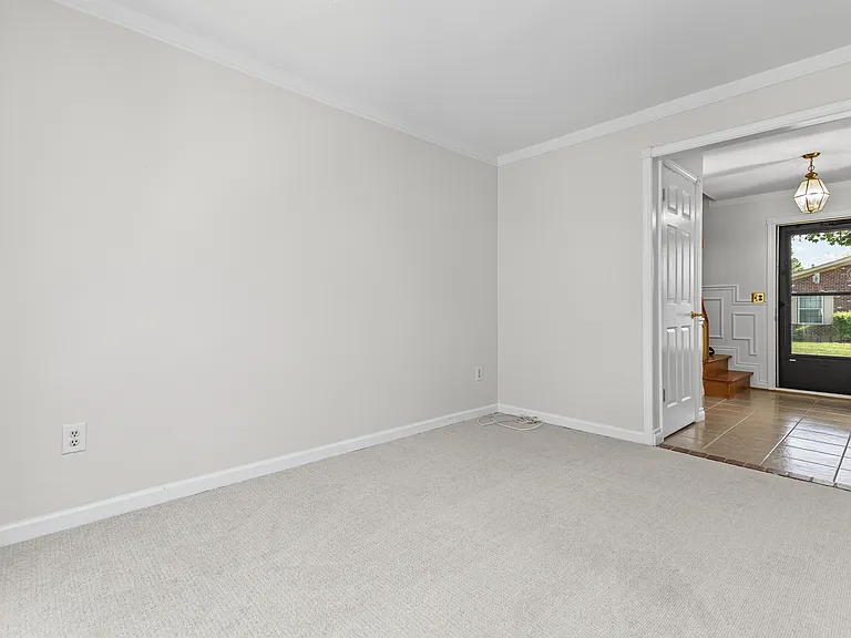 2907 Roundtree Dr — Photo 13