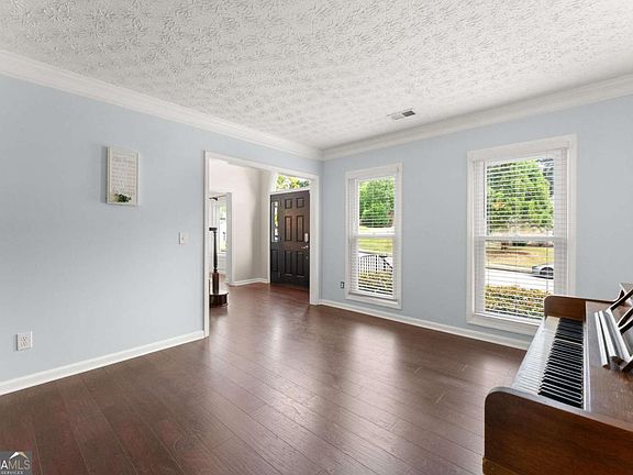 5th image of 1165 Evergreen Oak Way