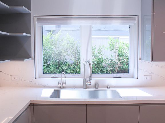 5th image of 1211 S Sherbourne Dr APT 2