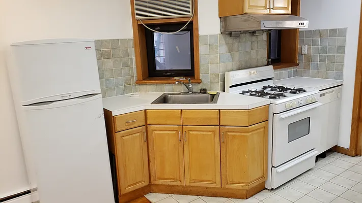 Rented by Century 21 New Golden Age Realty | media 8