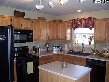 4th image of 1153 Chapman Ln