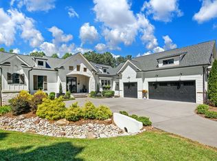 3037 Granville Dr, Raleigh, NC 27609