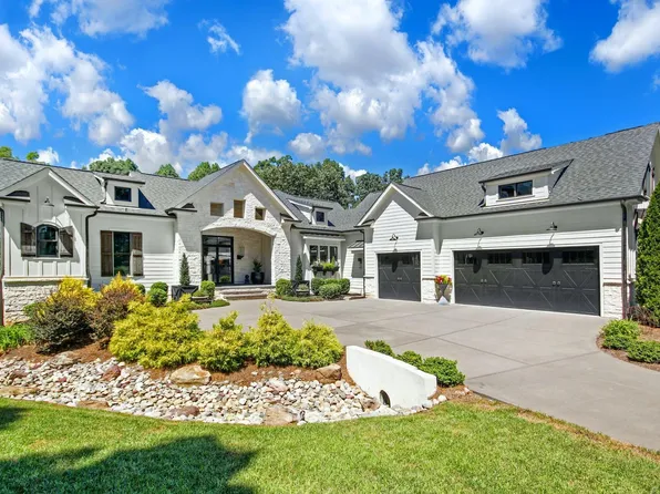 3037 Granville Dr, Raleigh, NC 27609