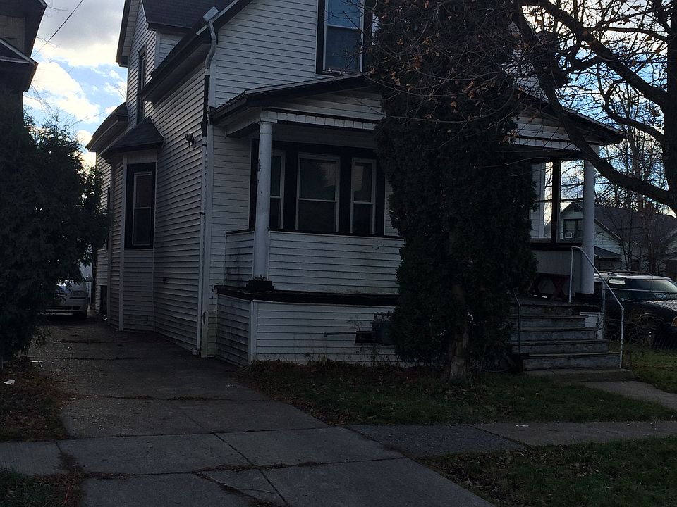 1st image of 7 Schreck Ave