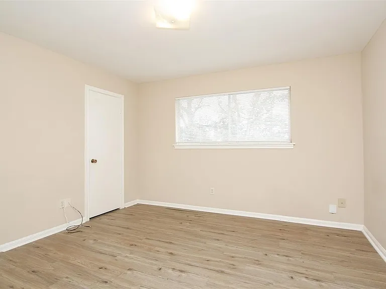 6406 Ashton St — Photo 28