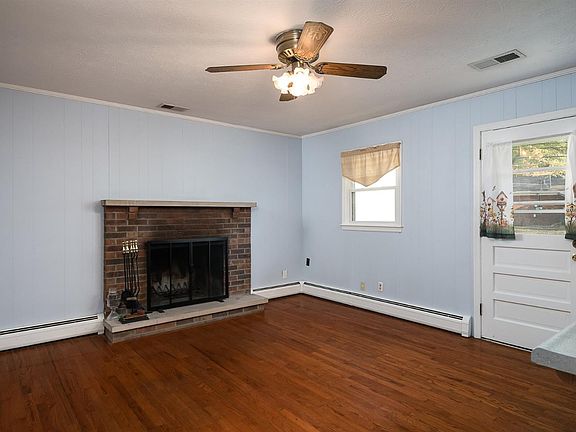 5th image of 3450 Elmendorf Cir