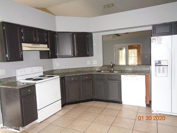 2nd image of 3019 Twin Oak Dr S