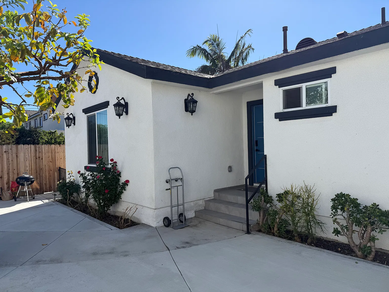 2 bed, 1300 sqft, $3,500 — Photo 1