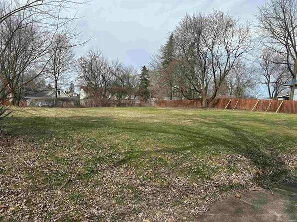 2217 Catalpa Ave, South Bend, IN 46613